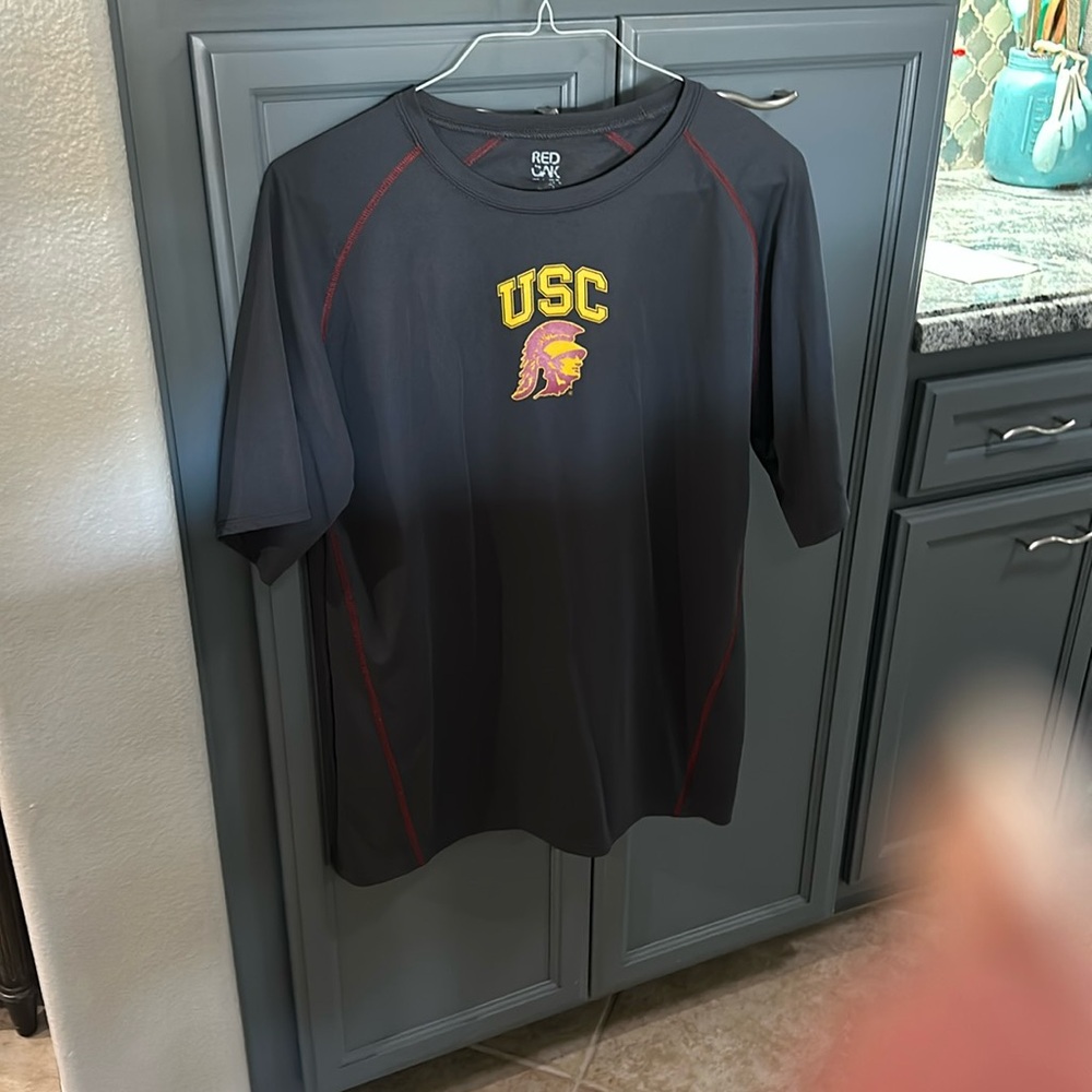 USC t shirt